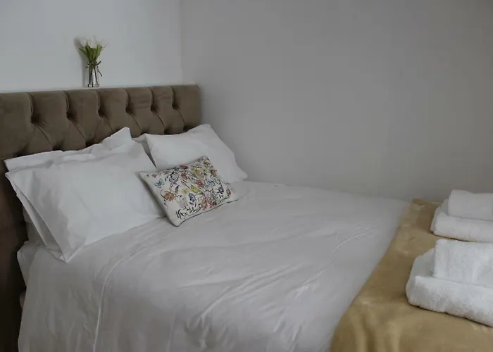 Augusta Street 213 - 4 Dto *