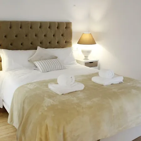 Augusta Street 213 - 4 Dto *