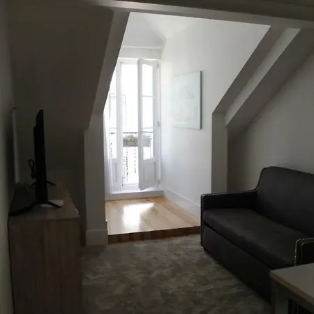 奥古斯塔街213 - 2公寓