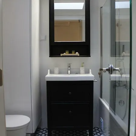 奥古斯塔街213 - 2公寓 *